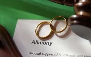 How to Avoid Paying Alimony in Illinois