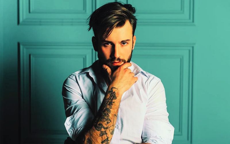 Do Narcissists Know They Are Narcissists