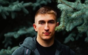 When She Pulls Away Do Nothing