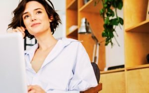 How to Attract a Woman Instantly