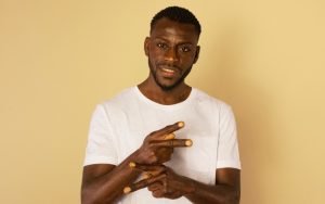 signs she likes you body language