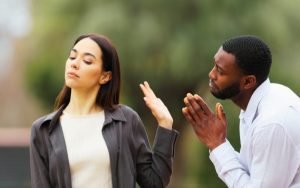 why is my girlfriend ignoring me